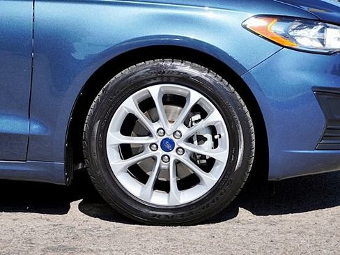 Used 2019 Ford Fusion SE FWD image 8