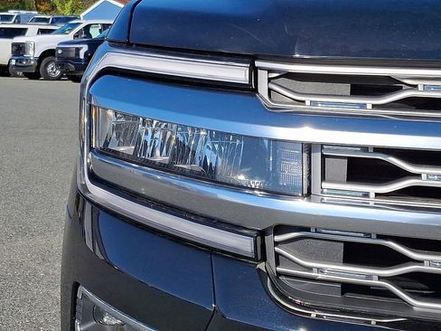 Certified 2024 Ford Expedition Platinum image 9