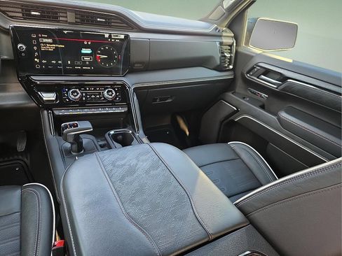 Used 2023 GMC Sierra 1500 AT4X AWD/4WD image 12