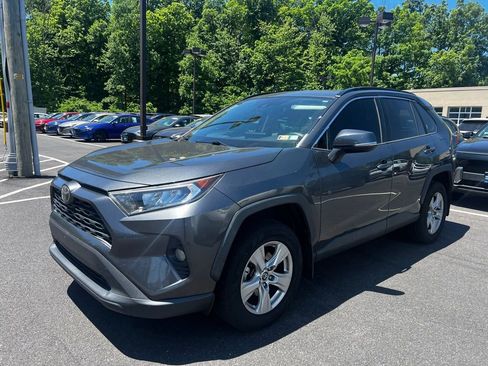 Used 2019 Toyota RAV4 XLE w/ All Weather Liner Package AWD/4WD image 3