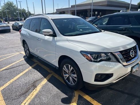 Used 2019 Nissan Pathfinder SL AWD/4WD image 4