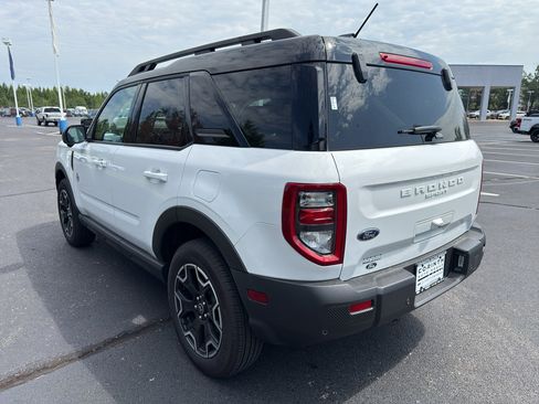 Certified 2025 Ford Bronco Sport Outer Banks w/ Outer Banks Tech Package+ AWD/4WD image 5
