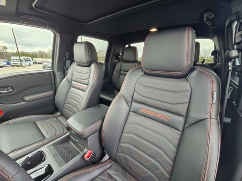 Used 2025 Nissan Frontier PRO-4X w/ Pro Premium Package image 24