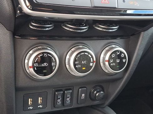 Used 2025 Mitsubishi Outlander Sport LE AWD/4WD image 17