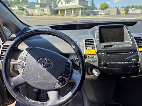 Used 2007 Toyota Prius Touring w/ Pkg 6 Touring Edition FWD image 11