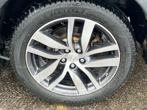 Used 2017 Honda Pilot Touring image 14