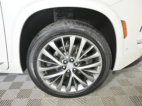 Used 2025 Buick Enclave Avenir w/ Super Cruise Package AWD/4WD image 11