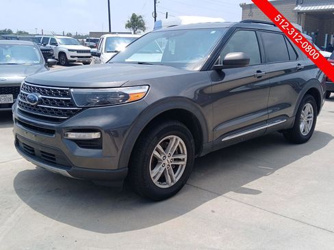 Used 2020 Ford Explorer XLT w/ Equipment Group 202A AWD/4WD image 5