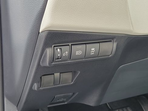 New 2026 Toyota Corolla Cross L image 19