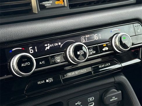 Used 2024 Honda Pilot TrailSport image 29