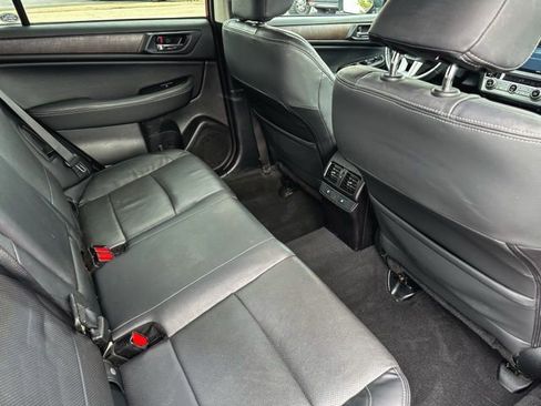 Used 2017 Subaru Outback 2.5i Limited image 24