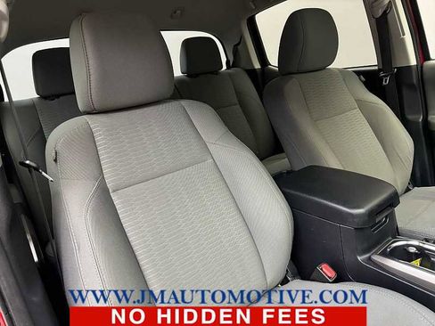 Used 2017 Toyota Tacoma SR5 image 20