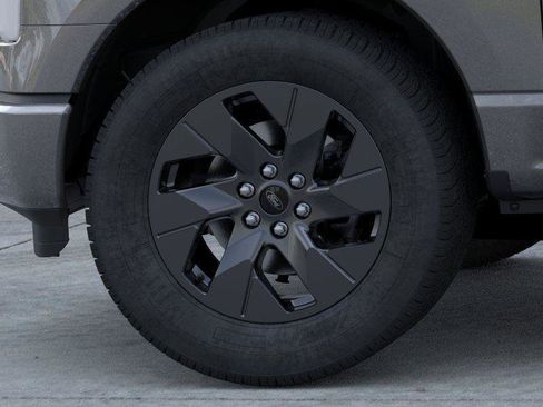 New 2025 Ford F150 Lightning Flash AWD/4WD image 19
