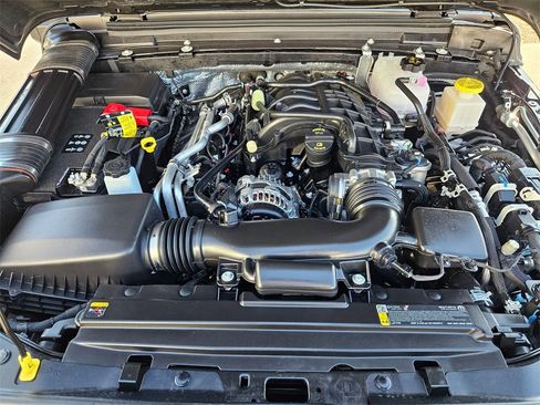 Certified 2025 Jeep Gladiator Rubicon w/ Convenience Group image 41