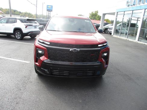 New 2026 Chevrolet Traverse RS w/ LPO, Floor Liner Package image 8