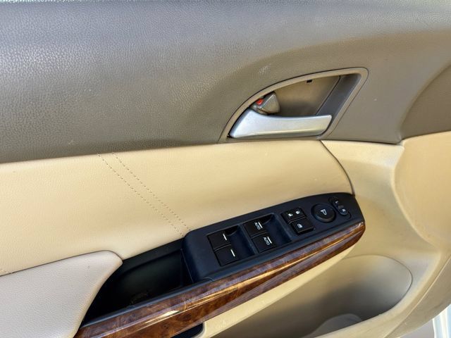 Used 2010 Honda Accord EX-L image 10