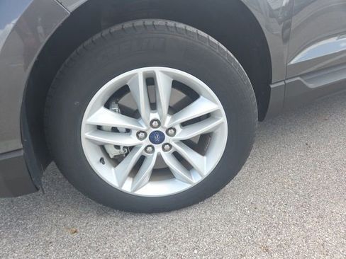 Used 2017 Ford Edge SEL w/ Class II Trailer Tow Package AWD/4WD image 5