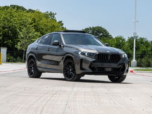 Used 2026 BMW X6 xDrive40i AWD/4WD image 2