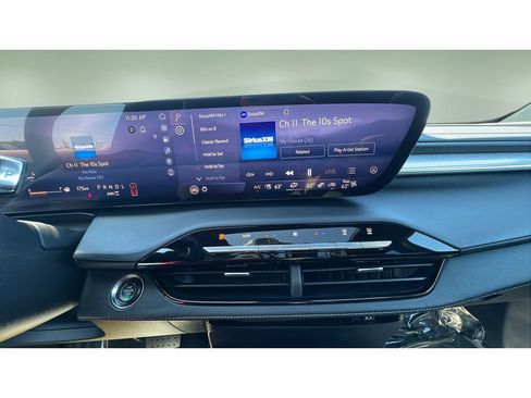 Certified 2025 Buick Enclave Avenir w/ Super Cruise Package AWD/4WD image 17