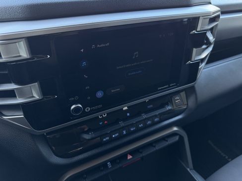 Used 2022 Toyota Tundra SR5 w/ SR5 Convenience Package RWD image 26