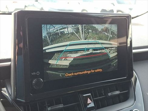 Certified 2023 Toyota Corolla Cross LE w/ Moonroof Package AWD/4WD image 16