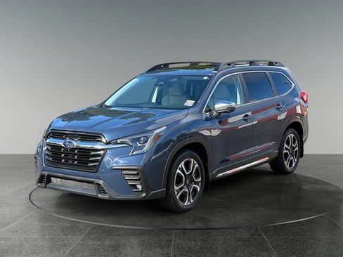 Used 2023 Subaru Ascent Limited w/ Technology Package AWD/4WD image 3