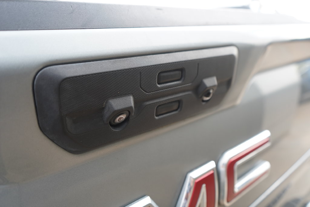 Used 2024 GMC Sierra 1500 SLT RWD image 17