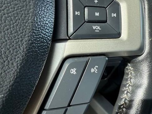 Used 2022 Ford F250 Lariat w/ Black Appearance Package image 35