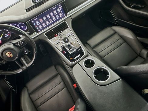 Used 2023 Porsche Panamera 4 Platinum Edition image 18