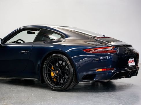 Used 2018 Porsche 911 Carrera GTS RWD image 35