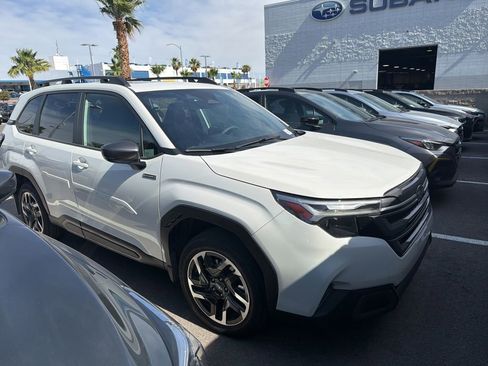 Used 2025 Subaru Forester Limited w/ Popular Package AWD/4WD image 9