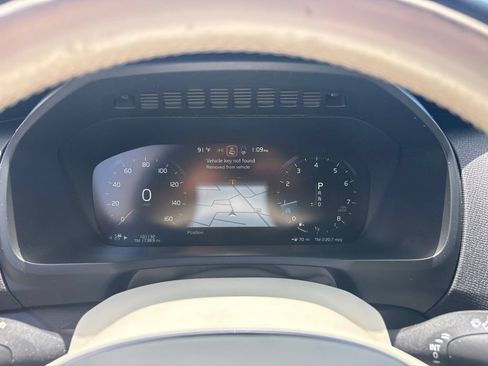 Used 2018 Volvo XC90 T6 Momentum w/ Convenience Package AWD/4WD image 22