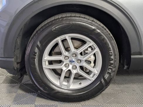 Used 2025 Ford Explorer Active image 4