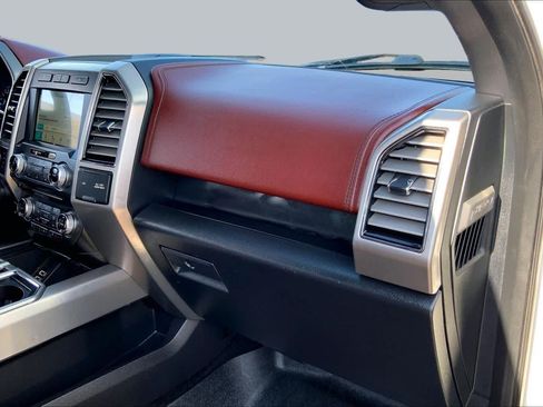 Used 2018 Ford F150 Platinum w/ Equipment Group 701A Luxury AWD/4WD image 19