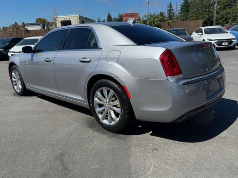 Used 2017 Chrysler 300 Limited AWD/4WD image 5