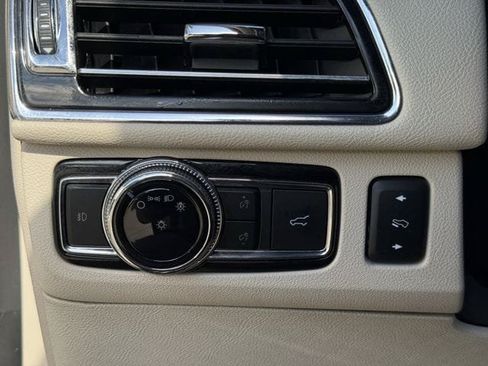 Used 2020 Lincoln Navigator Reserve w/ Luxury Package AWD/4WD image 23