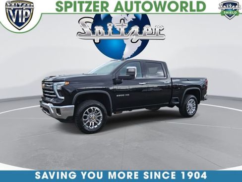 Used 2024 Chevrolet Silverado 2500 LTZ w/ LTZ Premium Package AWD/4WD image 4