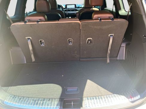 Used 2022 Kia Telluride SX w/ SX Prestige Package image 28