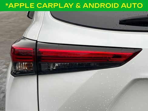 Used 2022 Toyota Highlander XLE image 13