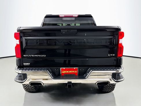 Used 2019 Chevrolet Silverado 1500 LTZ w/ LTZ Premium Package AWD/4WD image 7