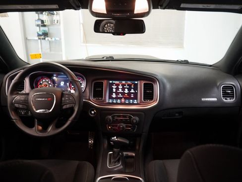 Used 2018 Dodge Charger R/T Scat Pack image 18