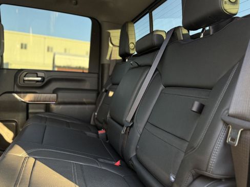 Used 2023 GMC Sierra 3500 Denali w/ Denali Ultimate Package image 13