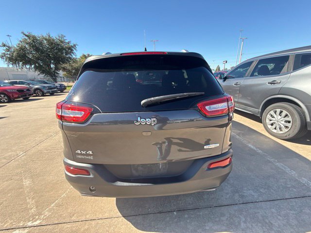 Used 2015 Jeep Cherokee Latitude AWD/4WD image 8
