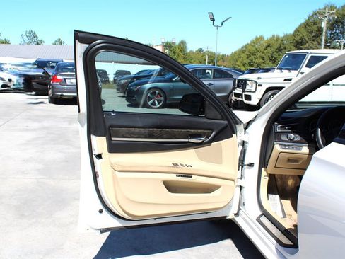 Used 2013 BMW 740Li image 30