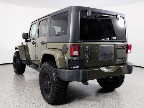 Used 2016 Jeep Wrangler Unlimited Sahara image 7