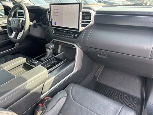 Used 2025 Toyota Sequoia Platinum image 17