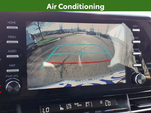 Used 2024 Toyota Sienna XLE FWD image 22