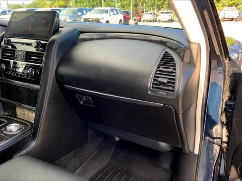 Used 2022 INFINITI QX80 Luxe image 18