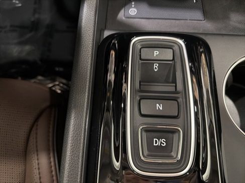 Used 2025 Honda Pilot Elite image 46