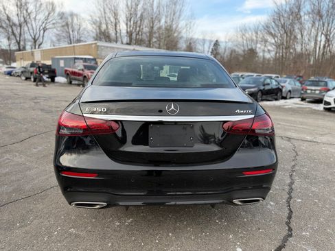 Used 2022 Mercedes-Benz E 350 4MATIC Sedan image 4
